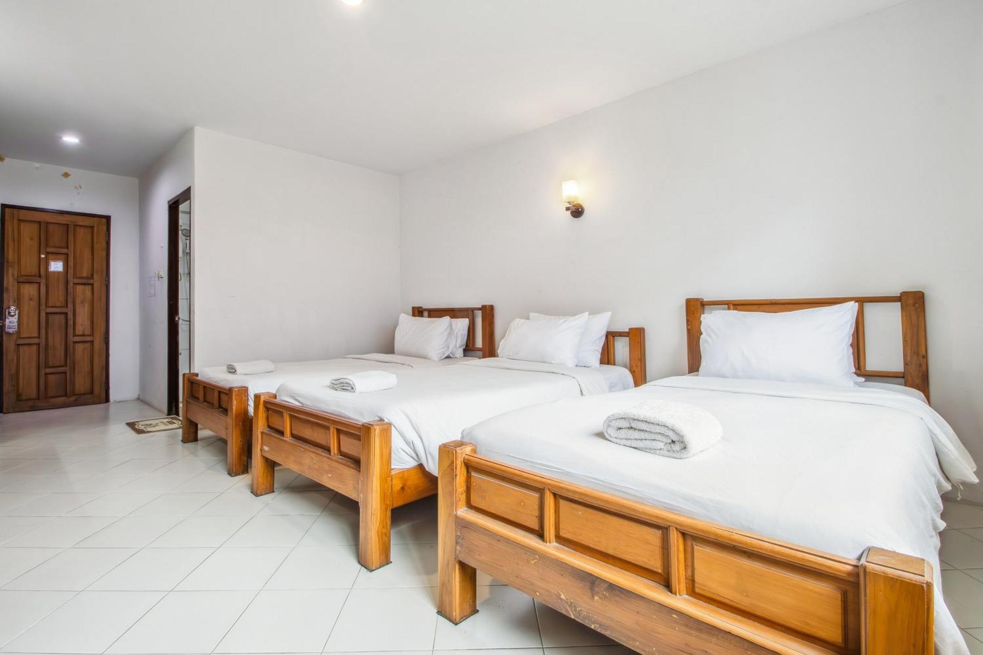 Budget Stars Hotel Чиангмай Экстерьер фото