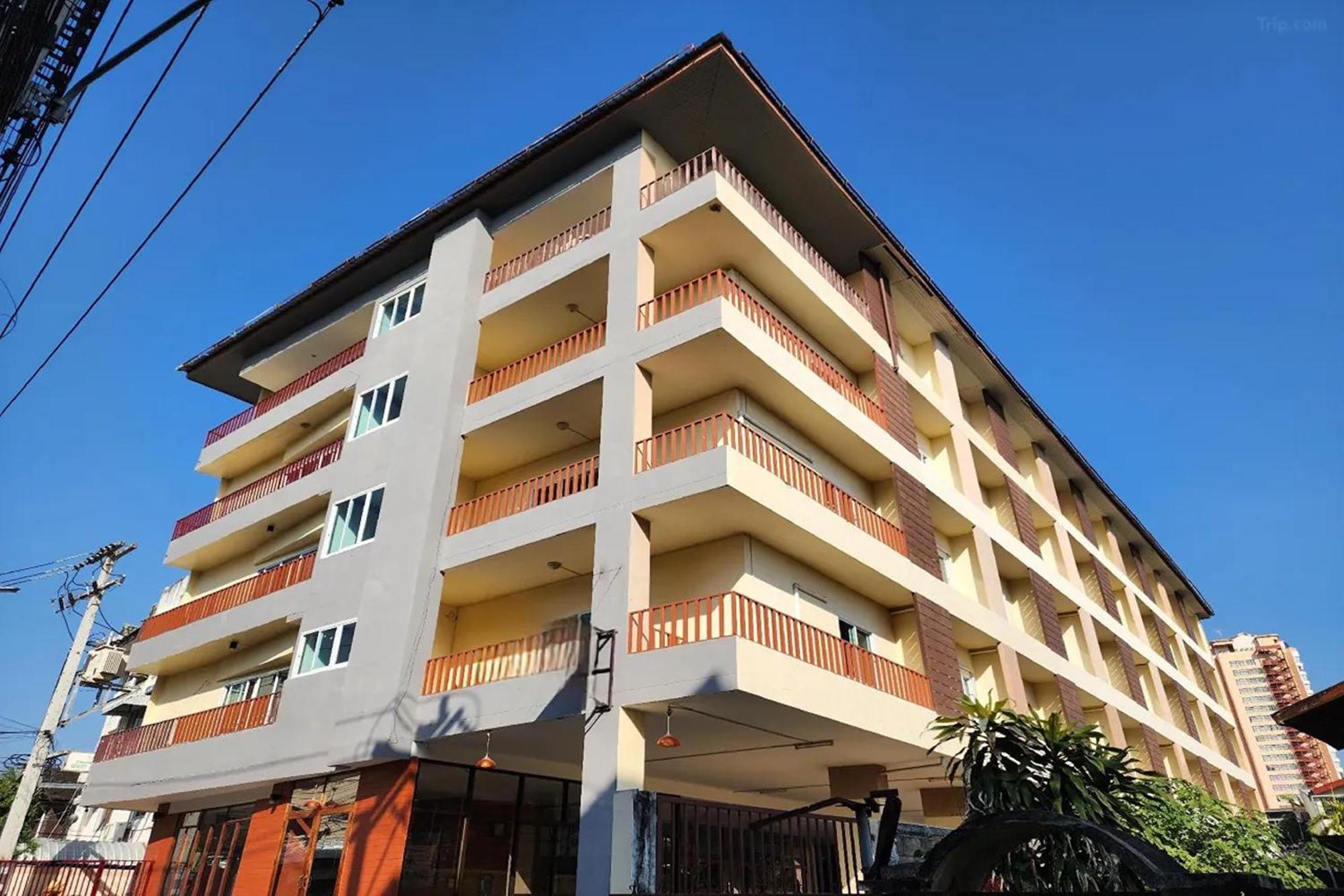 Budget Stars Hotel Чиангмай Экстерьер фото